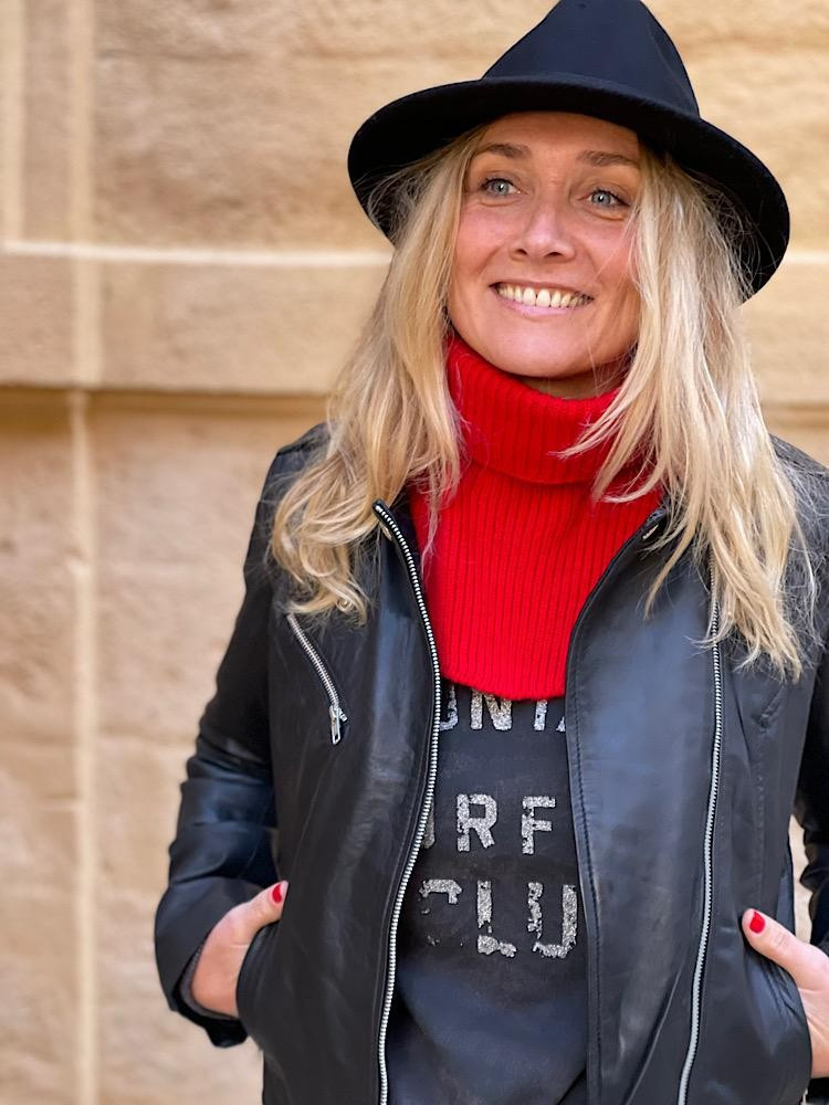 Col KOON 100% cachemire 6 fils couleur cerise. Boutique Mademoiselle Louise - Melle Louise.