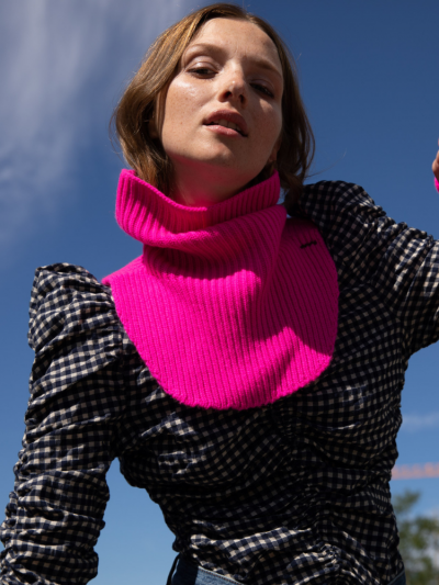 Col KOON 100% cachemire 6 fils couleur rose fluo. Boutique Mademoiselle Louise - Melle Louise.