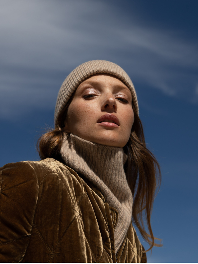 Col KOON 100% cachemire 6 fils couleur beige. Boutique Mademoiselle Louise - Melle Louise.