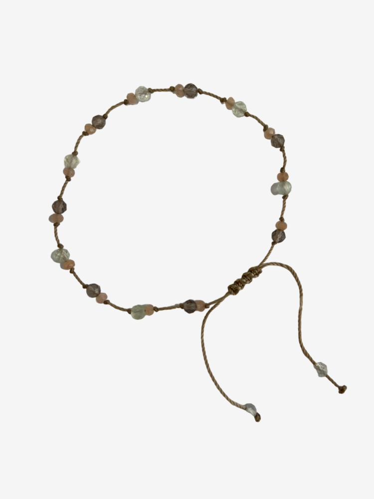 Bracelet de chevilles Rakhi me avec pierre d'apatite de quartz fumé et pierres de soleil. Melle Louise.