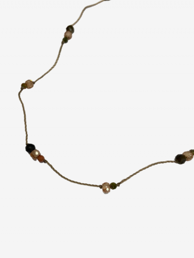 Ras de cou Rakhi me LEON en pierres fines composé de pierres unakite, pierre de lune et oei de chat