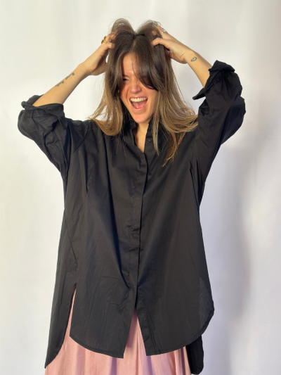 Chemise longue noir oversize femme. Chemise noir longue. Mademoiselle Louise.