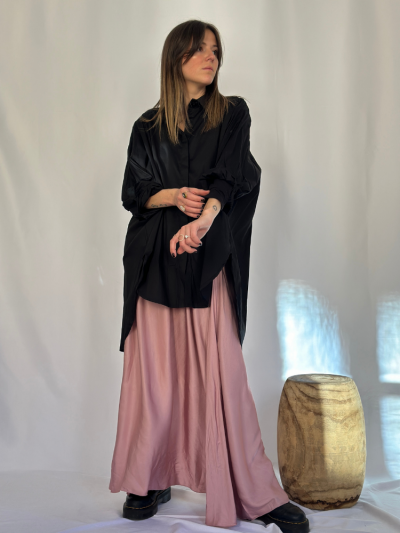 Chemise longue noir oversize femme. Chemise noir longue. Mademoiselle Louise.