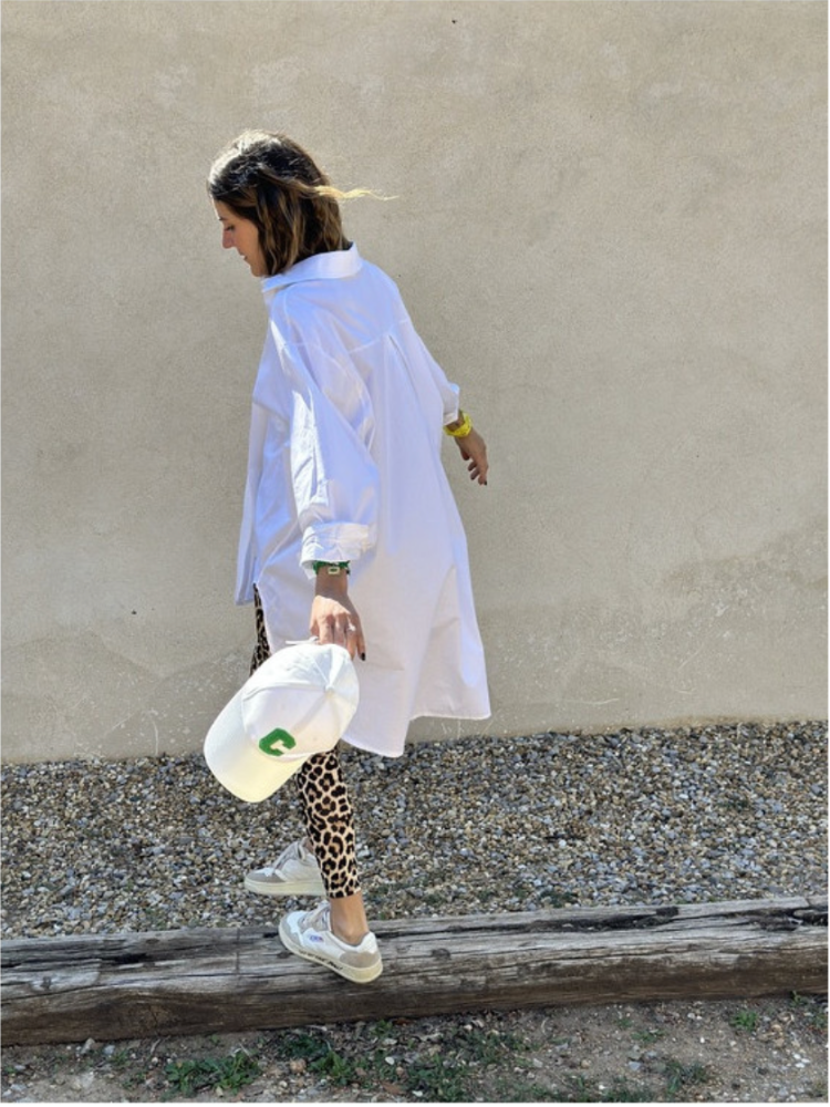 Chemise longue blanche coupe oversize. Boutique Mademoiselle Louise.