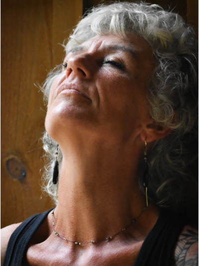 Ras de cou UPI turquoise Rakhi Me. pierre de lune. Turquoise afghane et oeil de chat. Melle Louise.