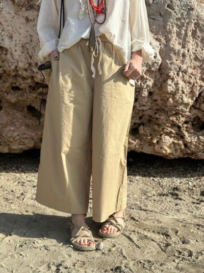 Pantalon coupe large en coton camel. Mademoiselle Louise.