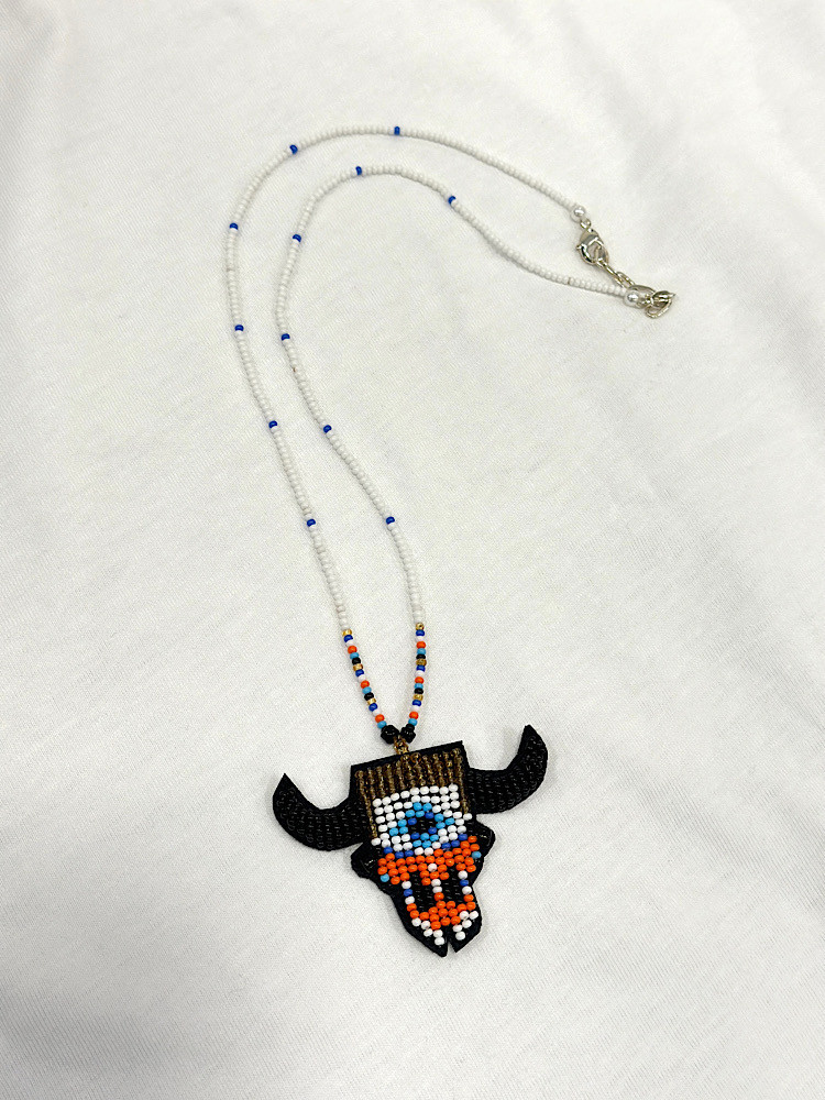 Collier en perles têt de buffle style boho & chic. Mademoiselle Louise.