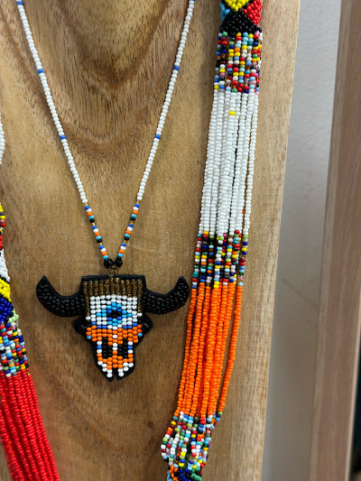 Collier en perles têt de buffle style boho & chic. Mademoiselle Louise.