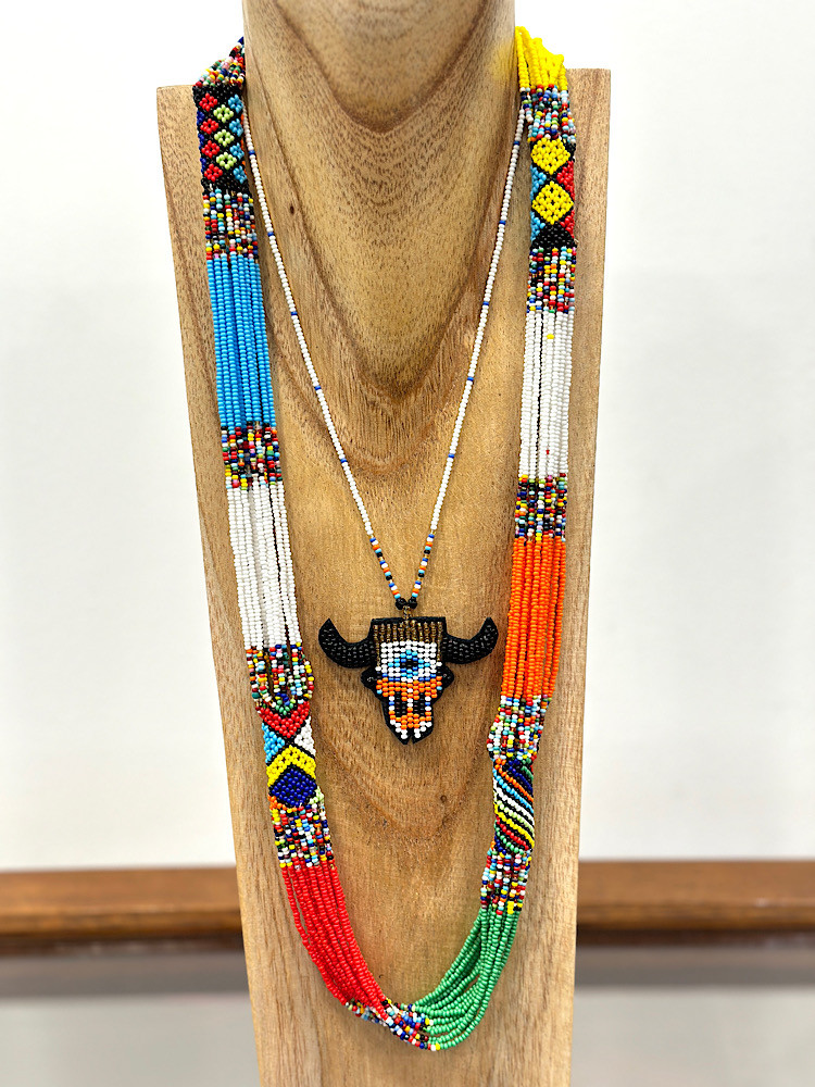 Collier en perles têt de buffle style boho & chic. Mademoiselle Louise.