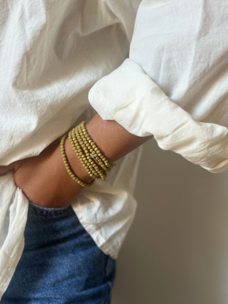 Bracelet multi tours en perles de cristal facettés tilleul. Boutique Mademoiselle Louise - Melle Louise.