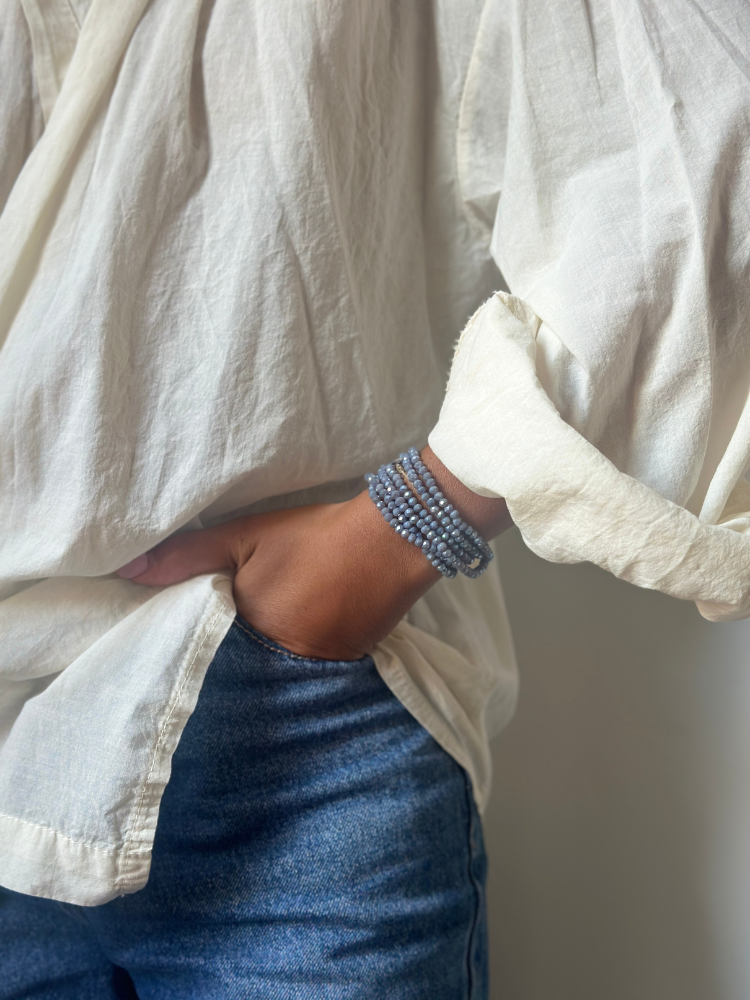 Bracelet multi tours en perles de cristal facettés gris métal. Boutique Mademoiselle Louise - Melle Louise.