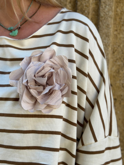 Broche ROSITA grège