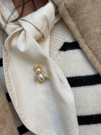 Broche ABELIA à strass