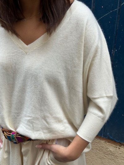 Pull JEFFERSON off white 2