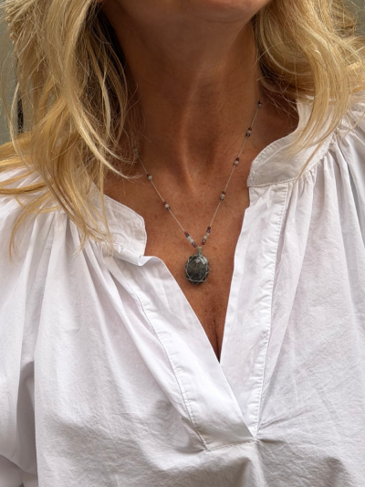 Petit talisman LUCIE iolite