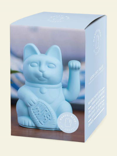 Chat chanceux bleu clair