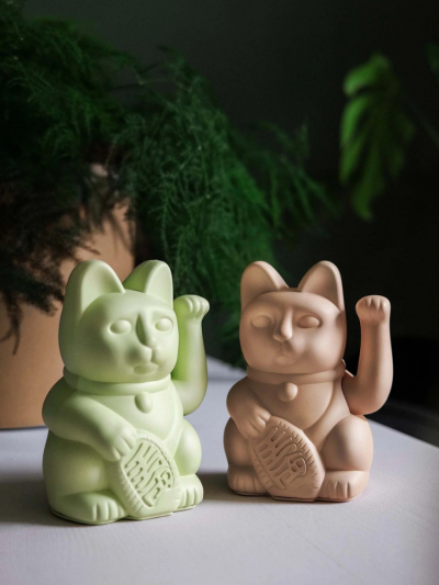 Chat chanceux ocre 2