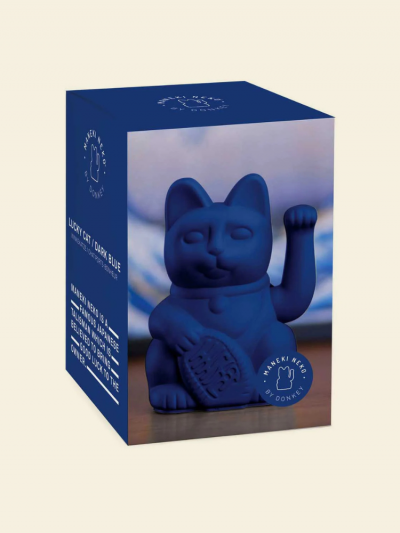 Chat chanceux bleu foncé