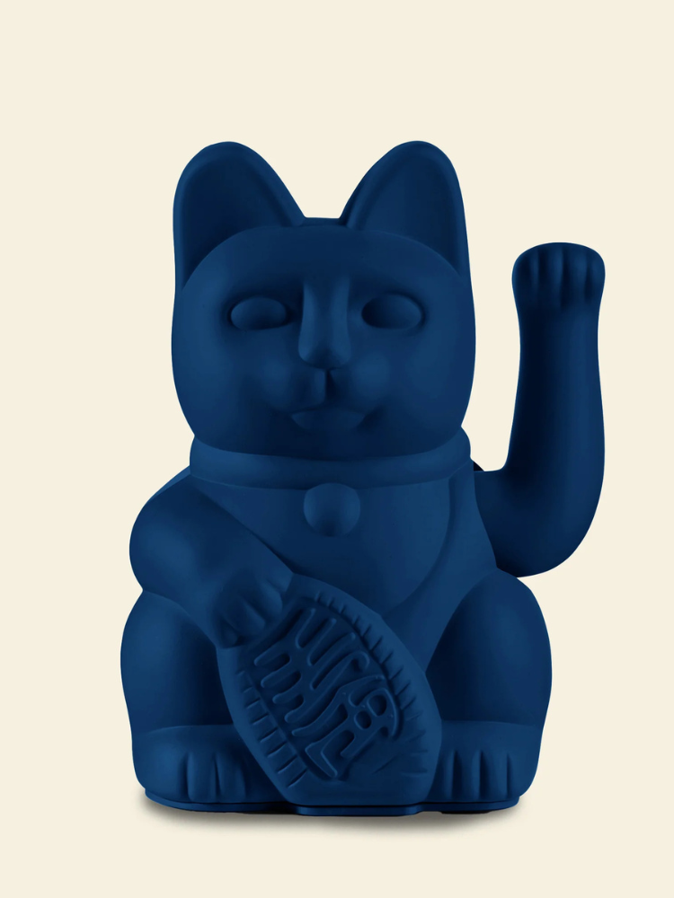 Chat chanceux bleu foncé