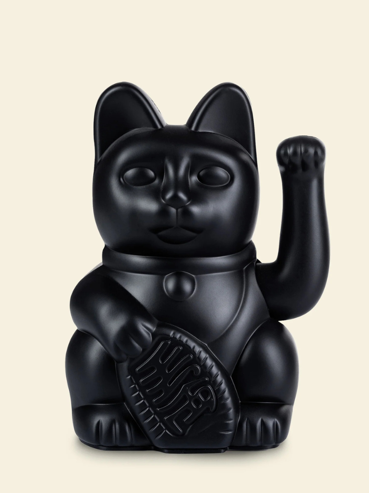 Chat chanceux noir
