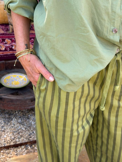 Pantalon NOVA rayé vert