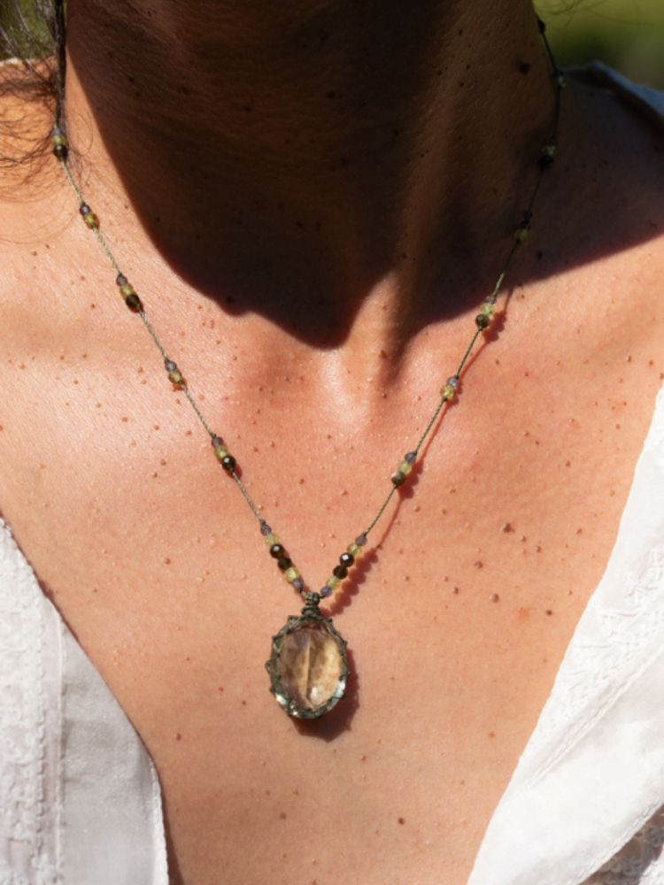 Petit Talisman IRIS Améthyste Verte