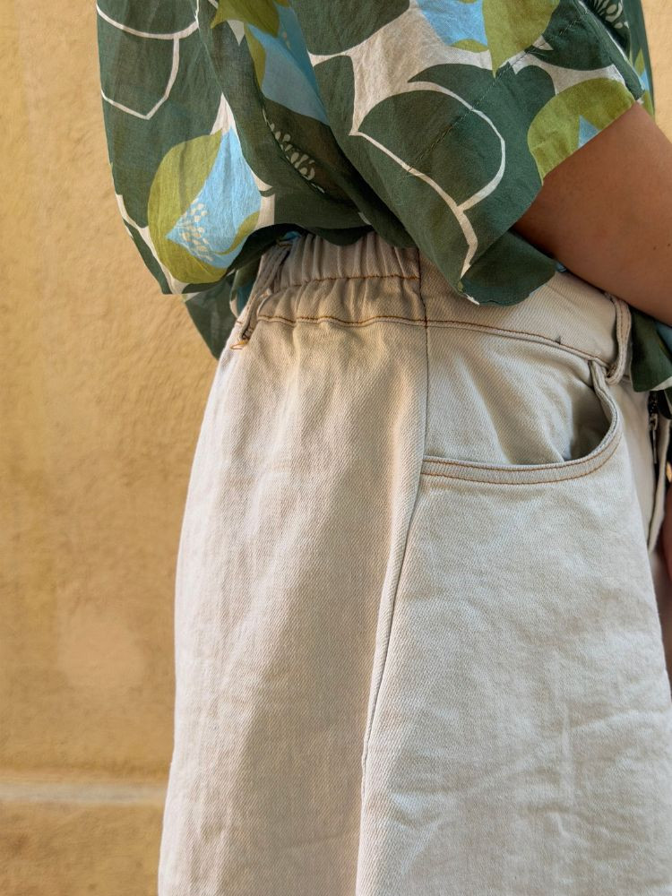 Short TIM écru