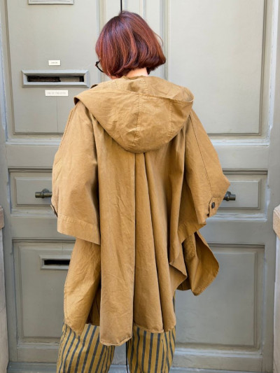 Cape GIGI camel