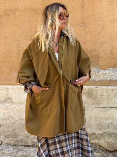 Cape GIGI camel 2