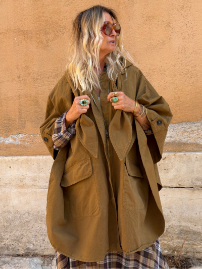 Cape GIGI camel 2