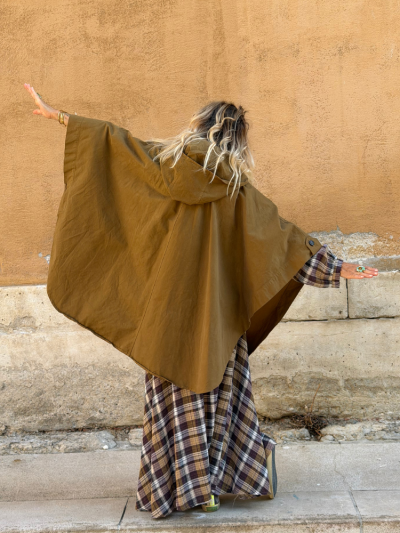 Cape GIGI camel 2
