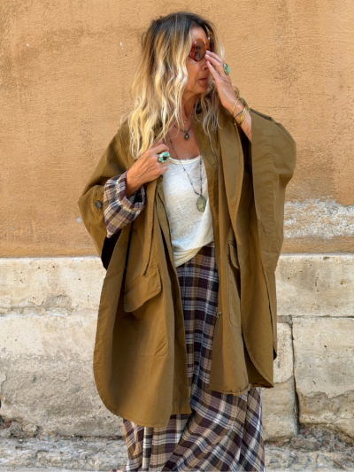 Cape GIGI camel 2